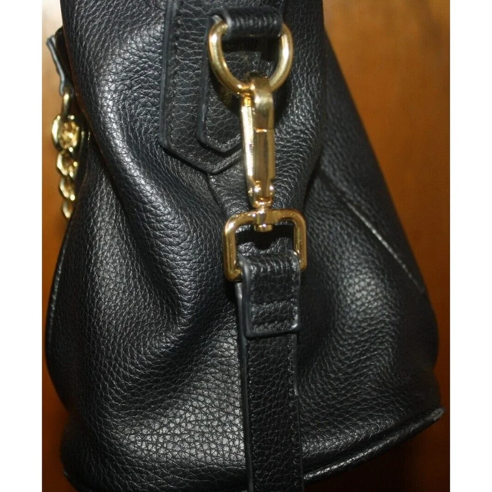 Steve Madden Shoulder Hand Bag Black Chains Large 12 X 9 1/2 Zip Pockets